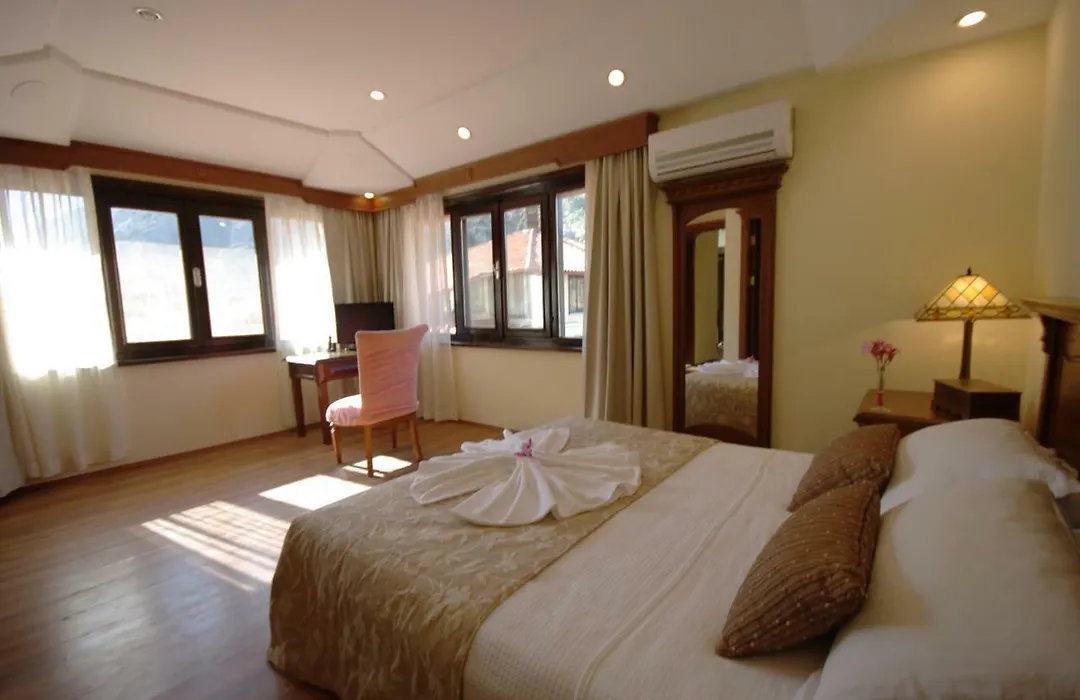 Alarga Sail Boutique Hotel & Yacht Club-1